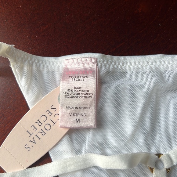 Victoria’s Secret white V string panty size M - Picture 5 of 5